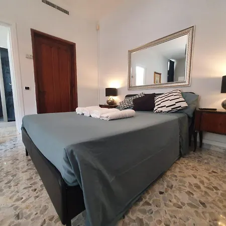 Cado Dalle Nubi 3 O 4 Posti Letto Con Bagno Privato E Doccia Idromassaggio Gasthuis