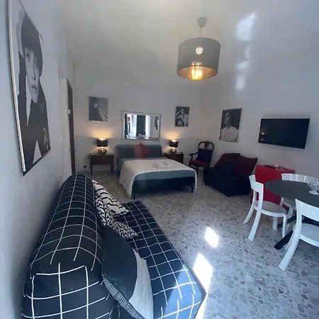 Cado Dalle Nubi 3 O 4 Posti Letto Con Bagno Privato E Doccia Idromassaggio Pensjonat *